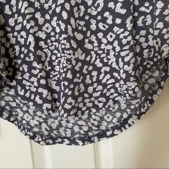 We the Free L/S V-neck Tee NWOT - Picture 6 of 10